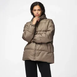 Dame Maddie Dyne Brun