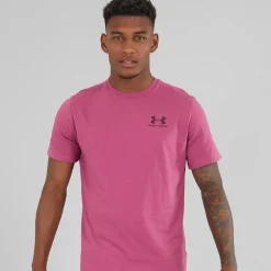 Herre UA Sportstyle Venstre Bryst Kortærmet T-shirt Fuchsia Dusk /​ Mørk Maroon